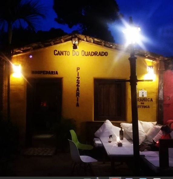 foto da fachada da PIzzaria Canto do Quadrado em Trancoso